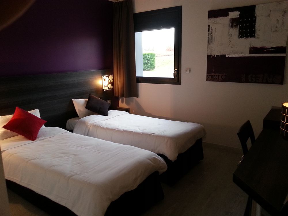 Ibis Styles Rouen Val De Reuil Hotel Val-de-Reuil Bagian luar foto