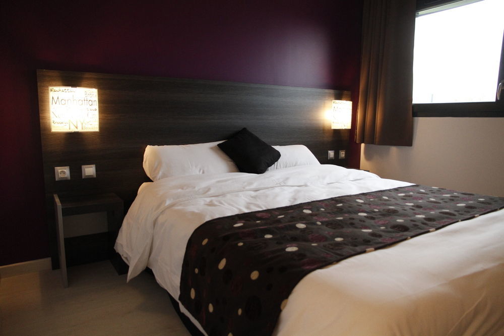 Ibis Styles Rouen Val De Reuil Hotel Val-de-Reuil Bagian luar foto